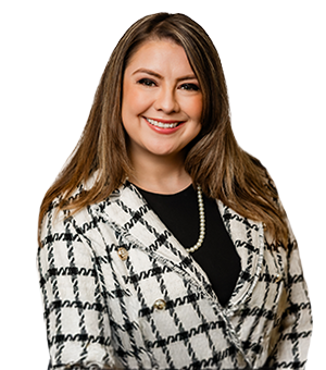 Andrea Alvarez bio image and link